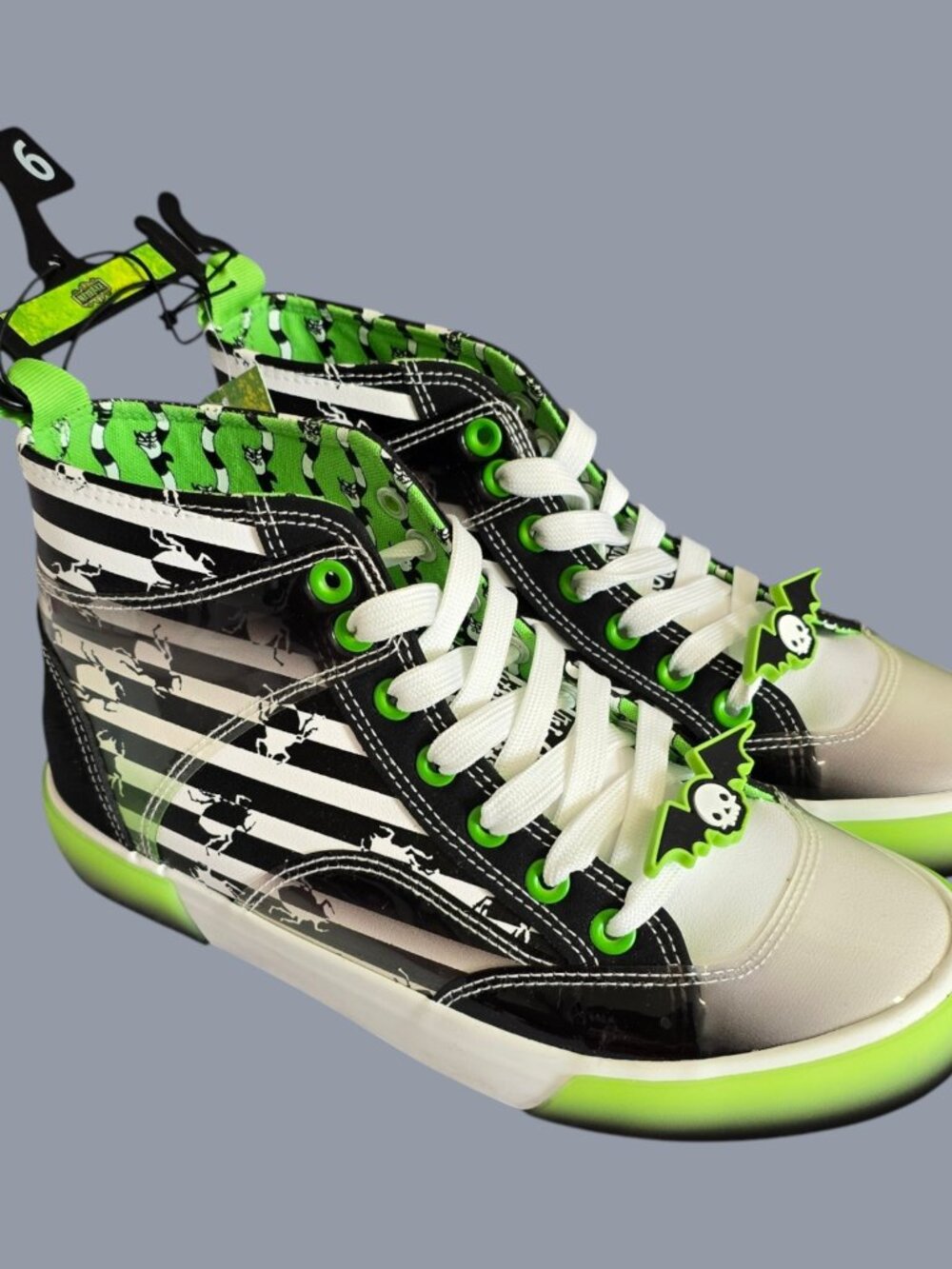NEW w/ Tags! Beetlejuice High Top Sneakers Shoes Black White Green Women Size 6